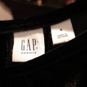 GAP Maternity Velvet Black Blouse w Flared Sleeves Size Small